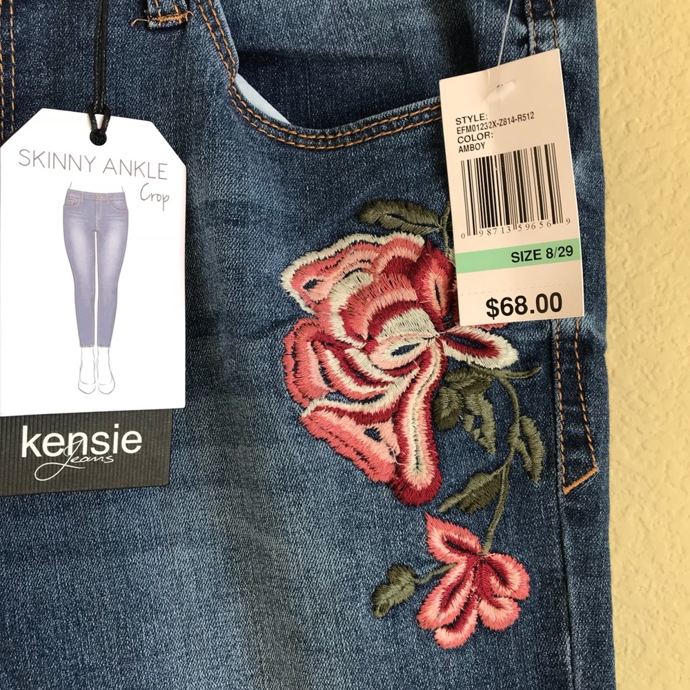 NWT KENSIE Skinny Ankle Jeans w/ Embroidery - Picture 4 of 5